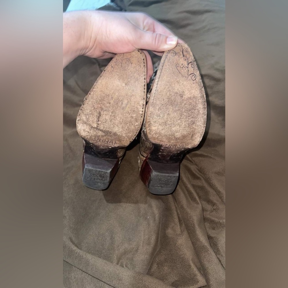 Women’s Snip toe western boots!